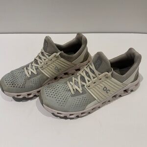 On Cloud Tennis Shoes 9